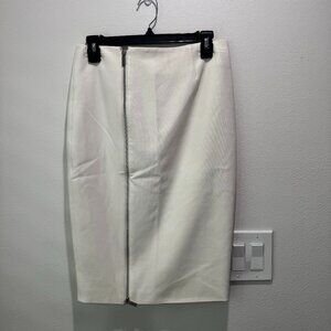 Elizabeth and James White Zipper Front Pencil Skirt (Size 6)
